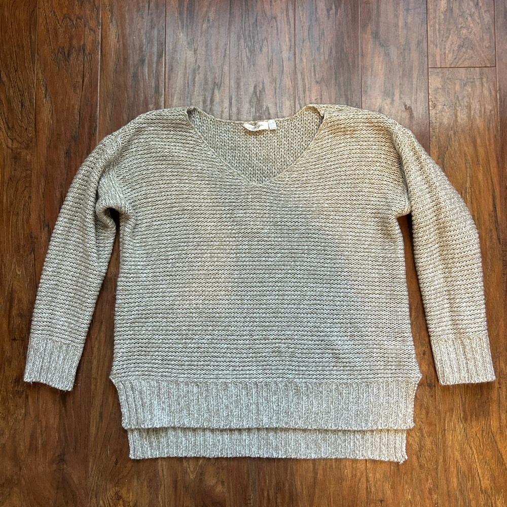 V-Neck Sweater Women’s Size Medium
